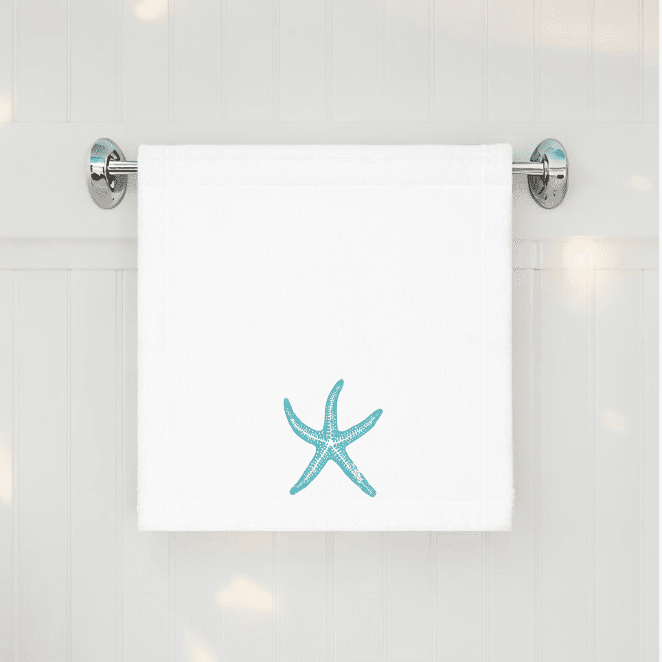 Coastal décor face towel decorated with a charming starfish motif